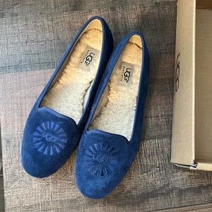 Ugg loafer slipper shoes navy blue